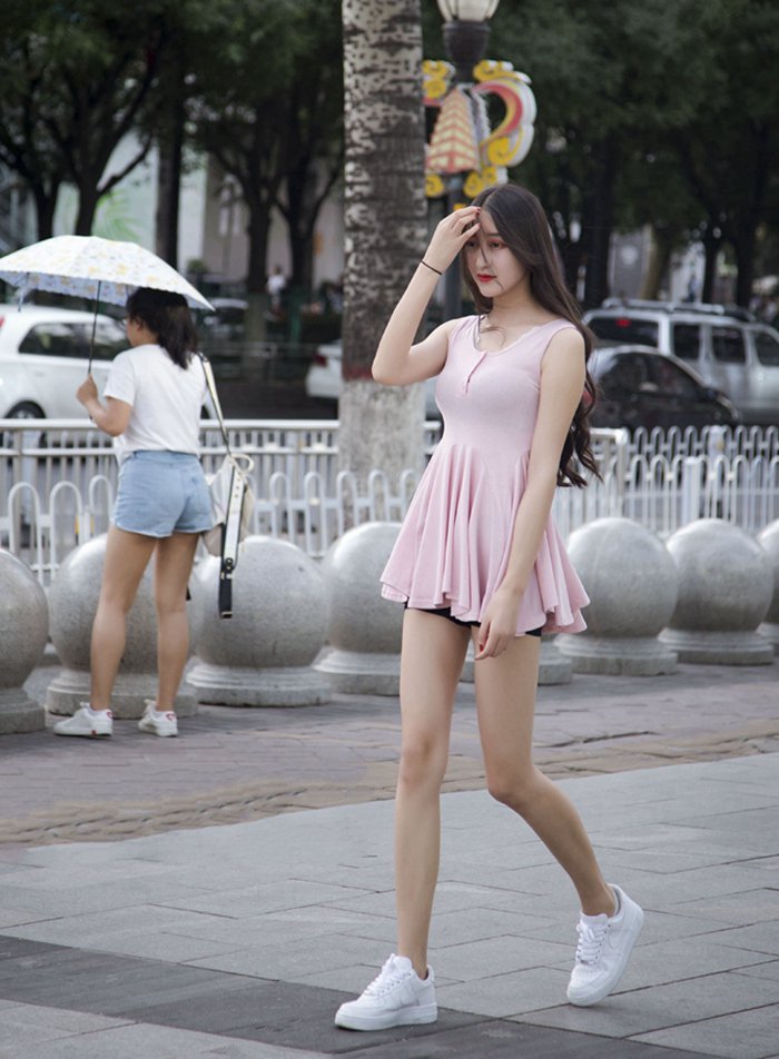 在大雪封闭的山庄里